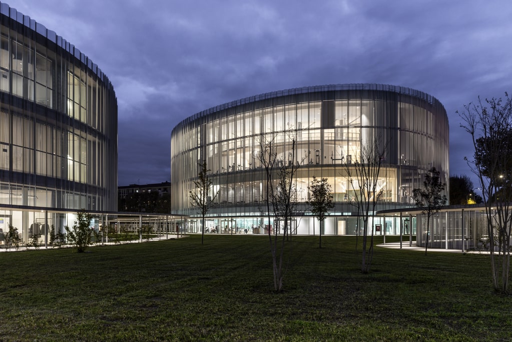 Bocconi Universitaet streckmetall 03