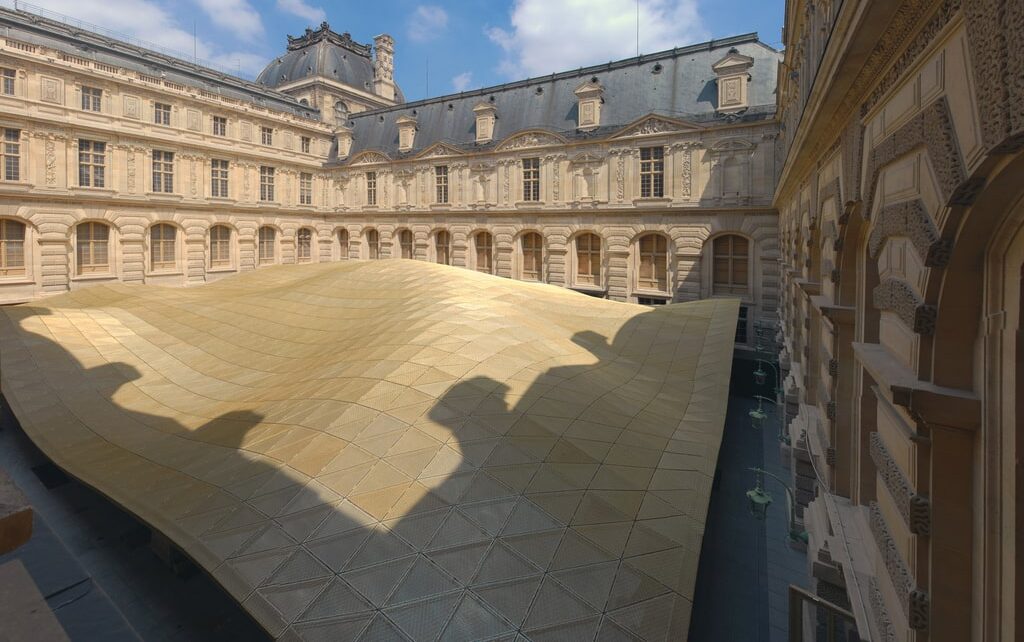 louvre paris streckmetall gold 01 1