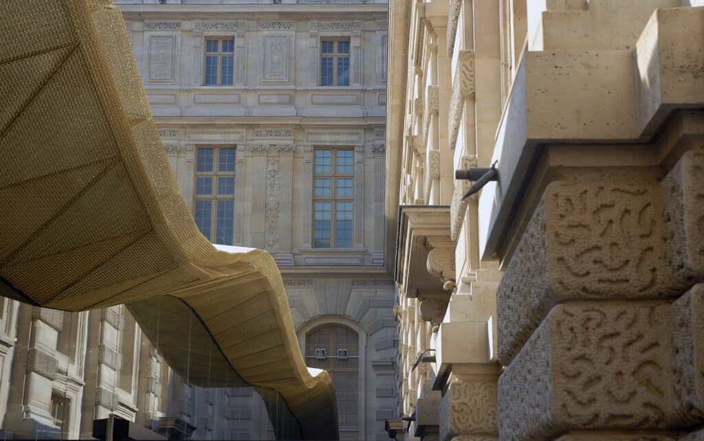 louvre paris streckmetall gold 03