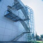 Außentreppe an Gebäude