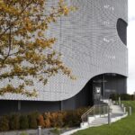 Streckmetall für Architektur Fassade Großmasche Parkhaus Seitenansicht