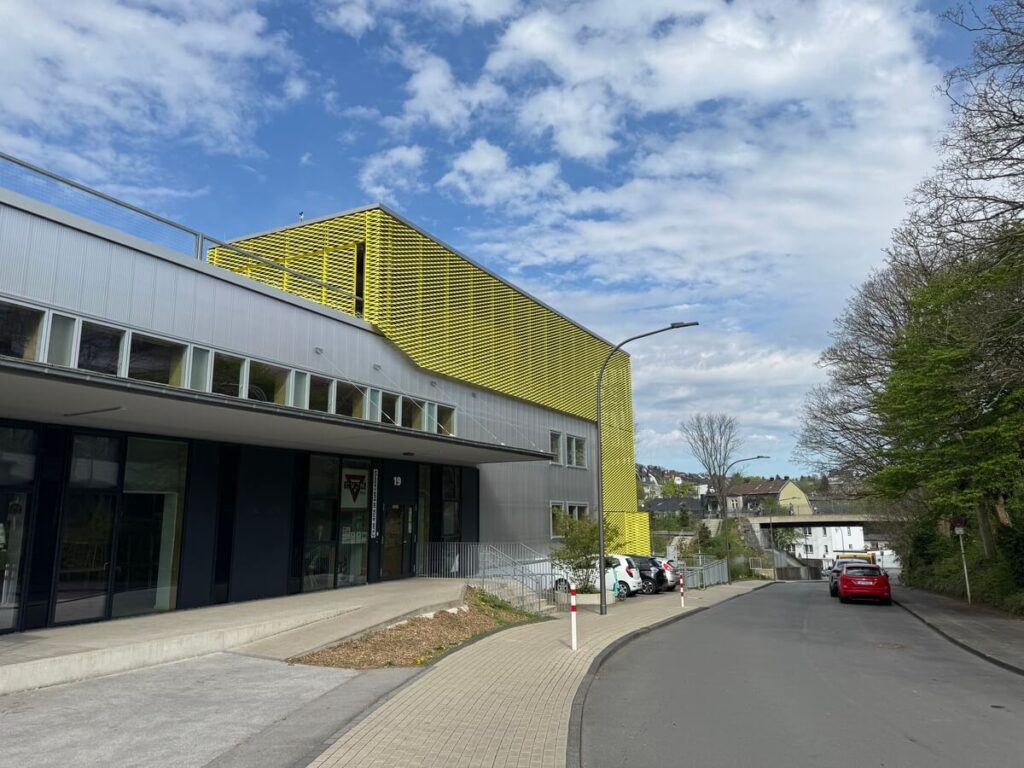 streckmetalle architektur fassade bob campus masche LA400 10 tiny